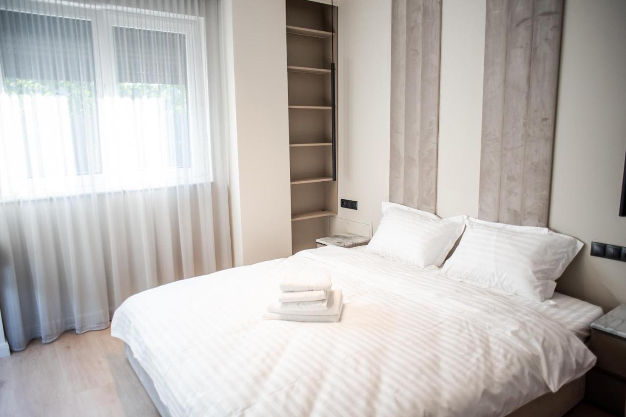 Opera Apartments คลูจ-นาโปกา ภายนอก รูปภาพ