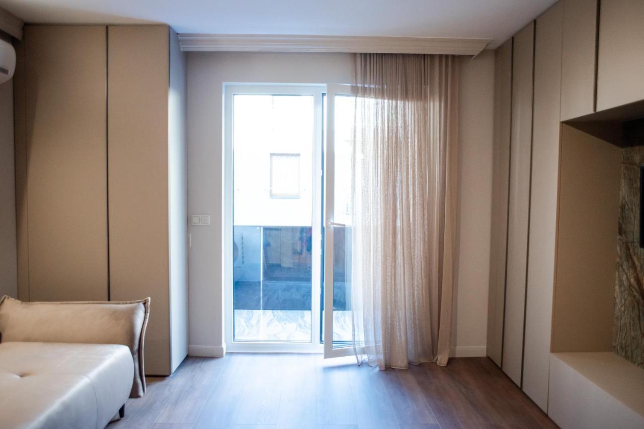 Opera Apartments คลูจ-นาโปกา ภายนอก รูปภาพ