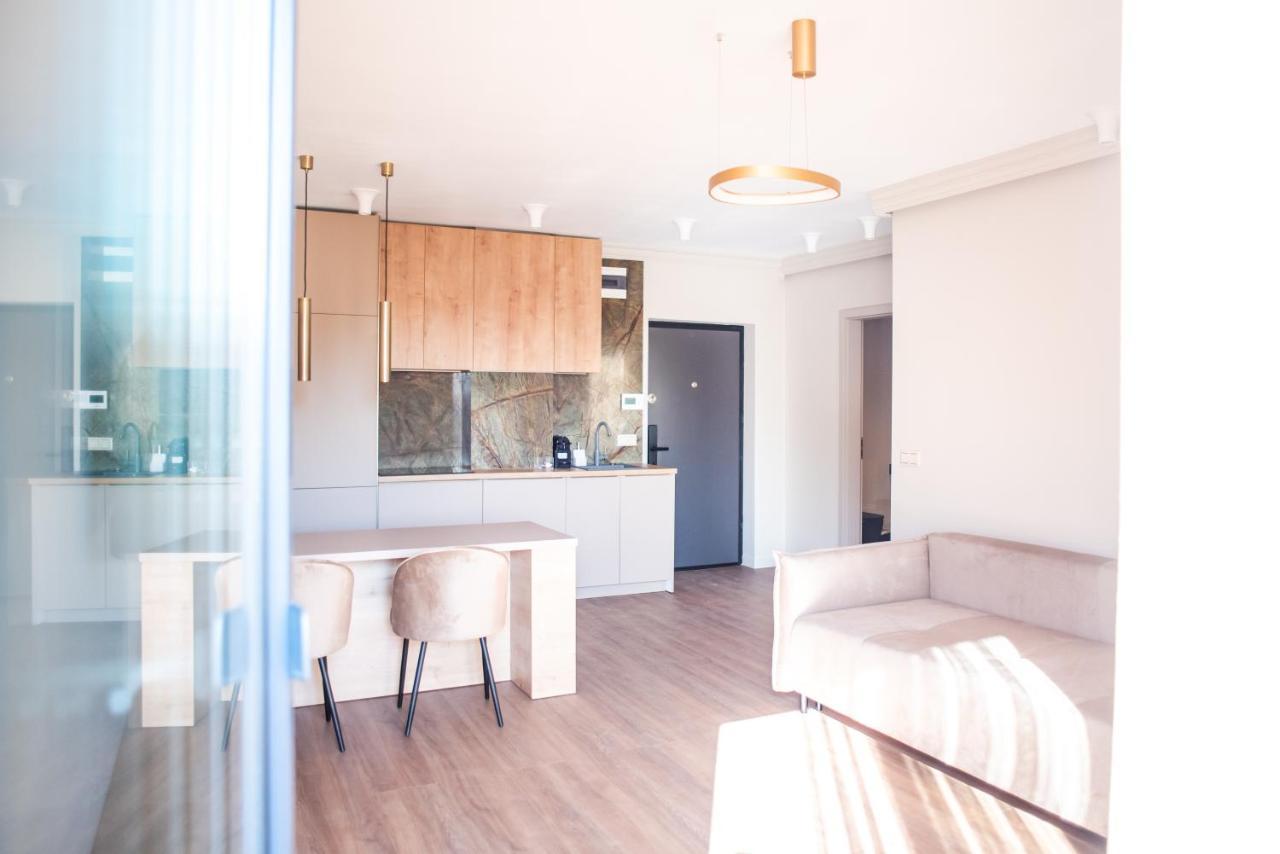 Opera Apartments คลูจ-นาโปกา ภายนอก รูปภาพ