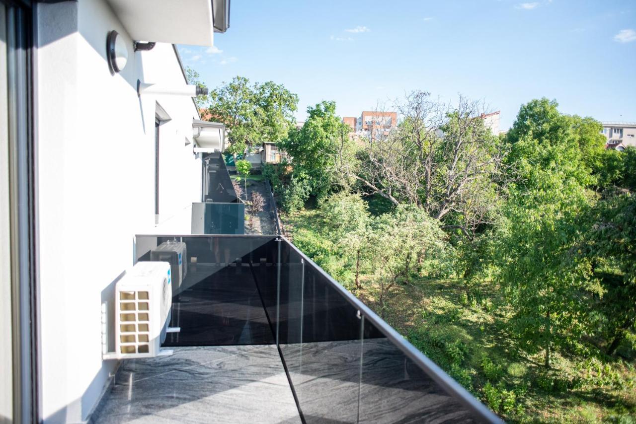 Opera Apartments คลูจ-นาโปกา ภายนอก รูปภาพ