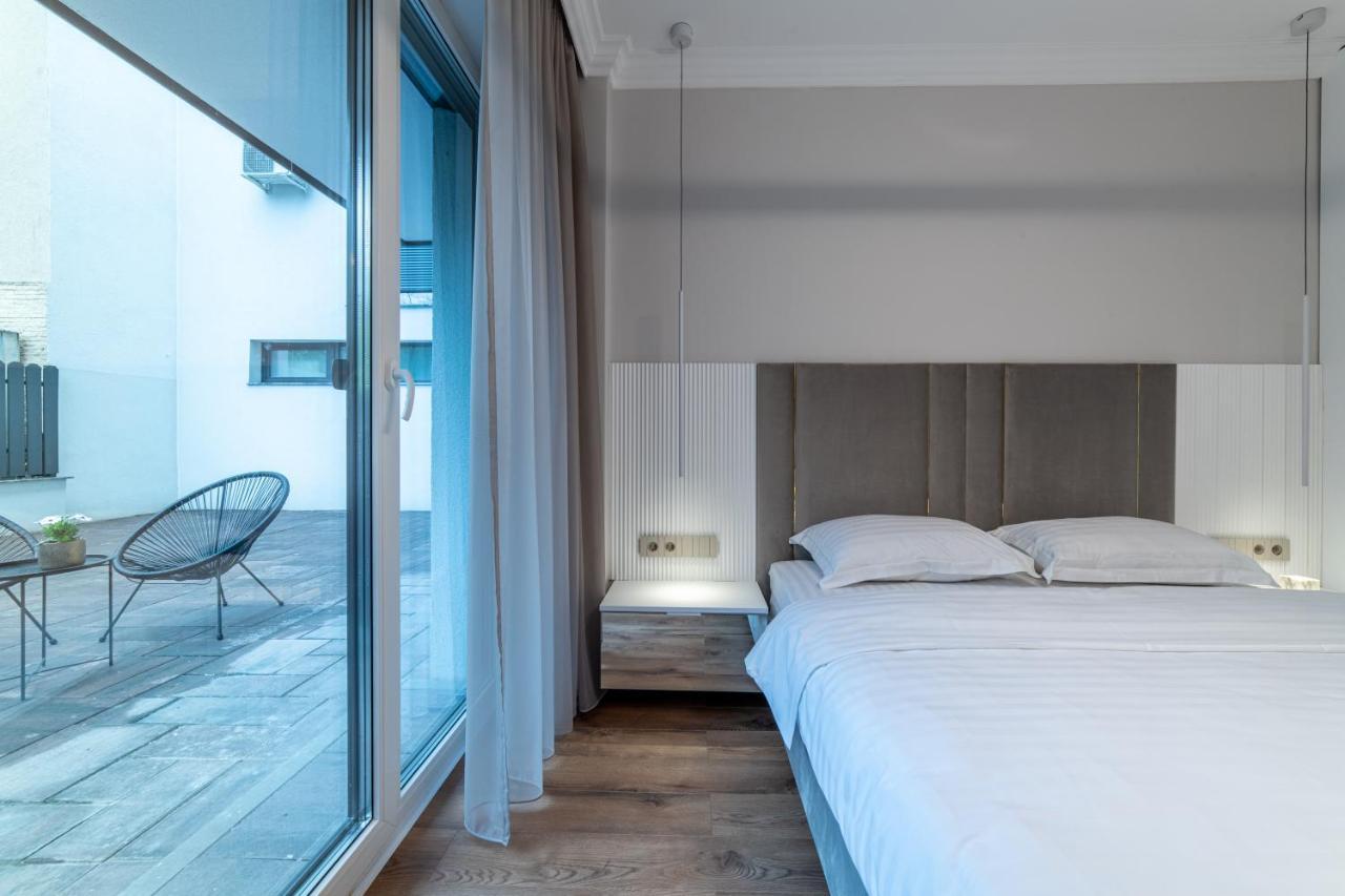 Opera Apartments คลูจ-นาโปกา ภายนอก รูปภาพ