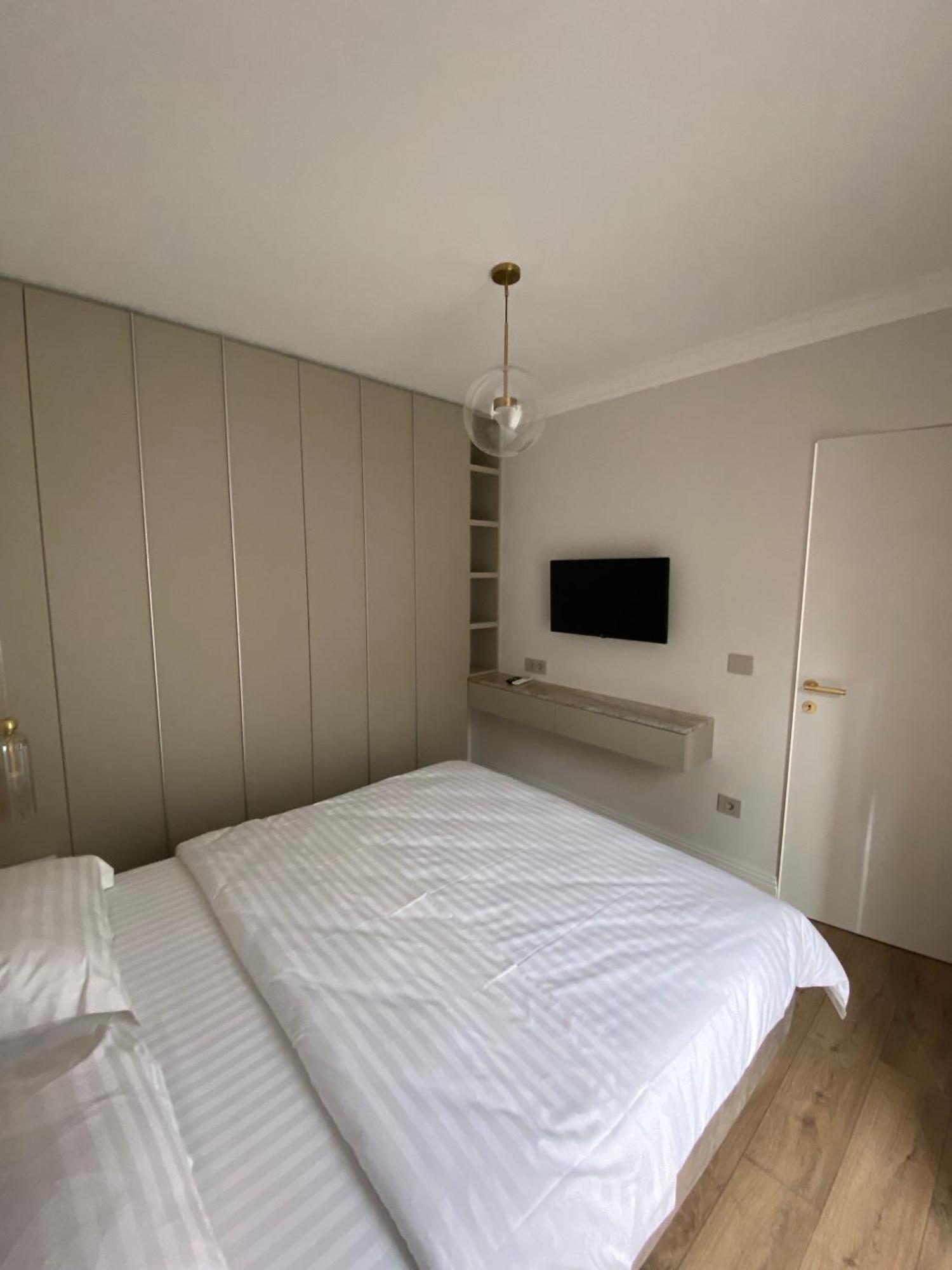 Opera Apartments คลูจ-นาโปกา ภายนอก รูปภาพ